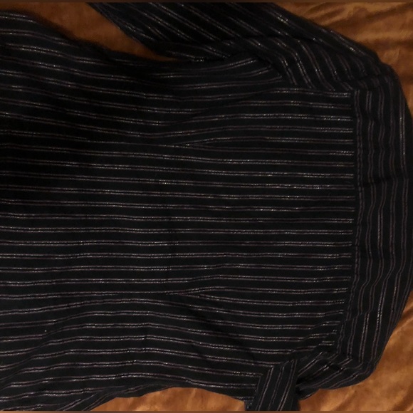 Some of the buttons have missing gems no holes or snags - Picture 4 of 5